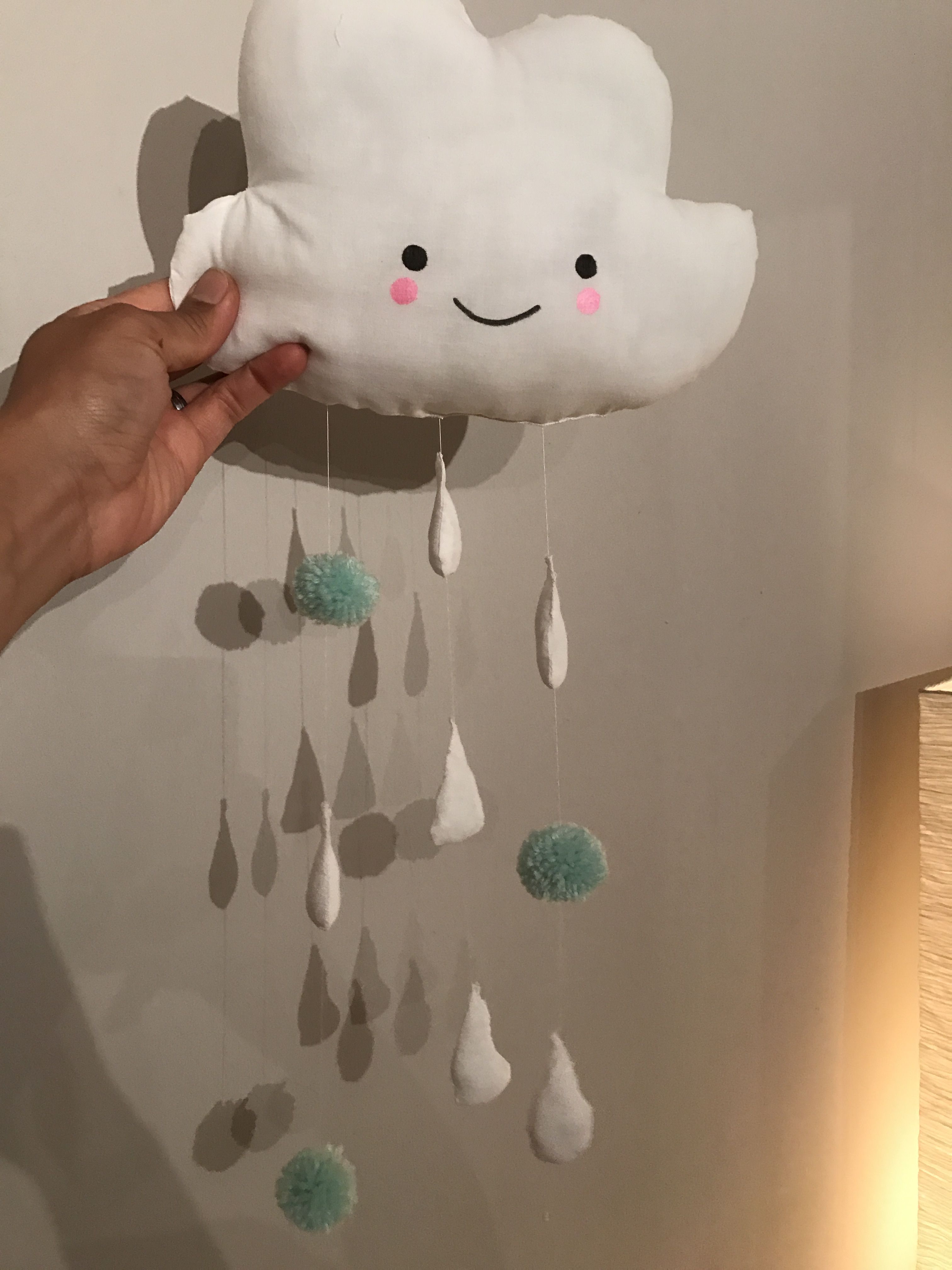 Kleine süße Regenwolke DIY Nähen mit PomPoms | Bíblicos