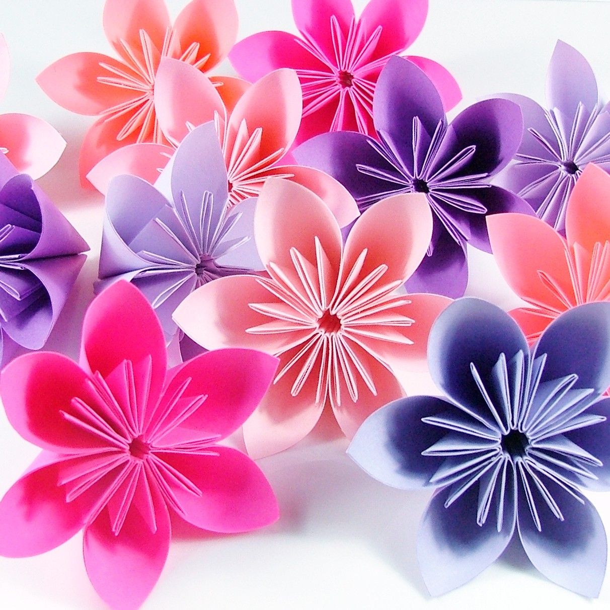 Origami Flowers easy to make instructions | Origami flowers, Origami